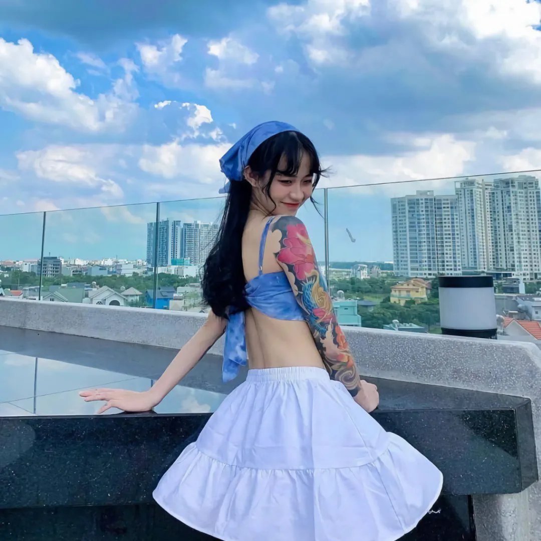 姹紫嫣红碧绿波